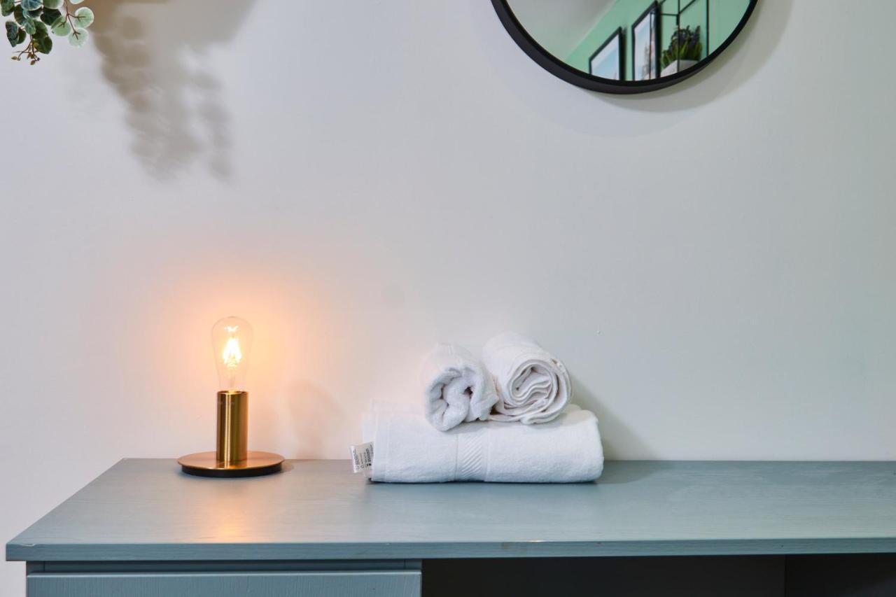 Stunning City Centre 3 Bed, 3 Bath - Sleeps 8! Διαμέρισμα Λιντς Εξωτερικό φωτογραφία
