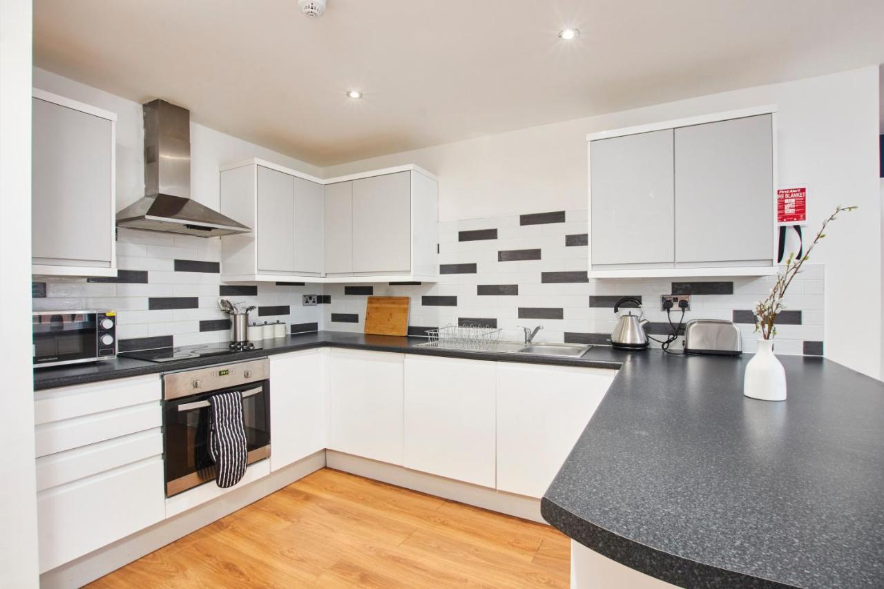 Stunning City Centre 3 Bed, 3 Bath - Sleeps 8! Διαμέρισμα Λιντς Εξωτερικό φωτογραφία